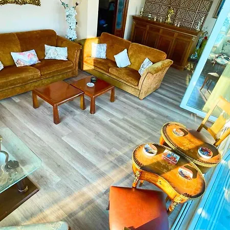 B&B With Sea View, Right In The Center