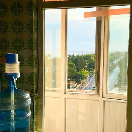 With Sea View, Right In The Center Nocleg ze śniadaniem